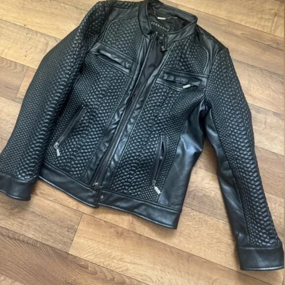 Bernardo Textured Black pleather Jacket MED Fair condition - Picture 2 of 13